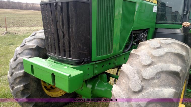 image for item L7454 1998 John Deere 7610 tractor