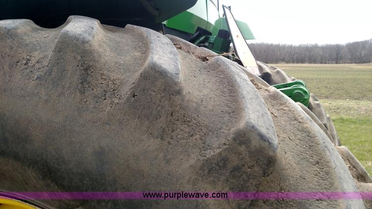 image for item L7454 1998 John Deere 7610 tractor