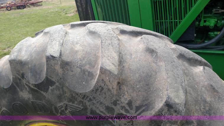 image for item L7454 1998 John Deere 7610 tractor