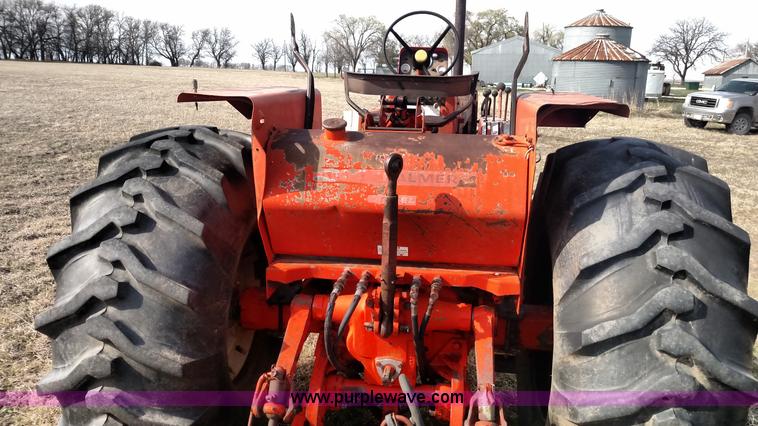 image for item L7465 Allis Chalmers 190XT tractor