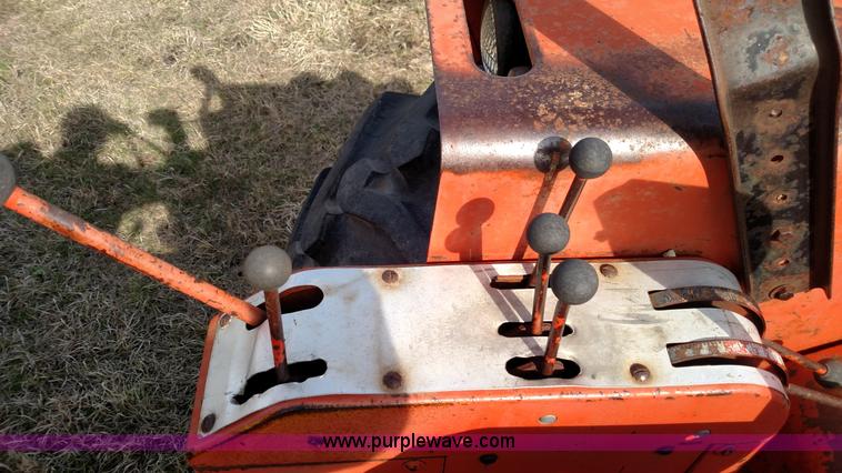 image for item L7465 Allis Chalmers 190XT tractor