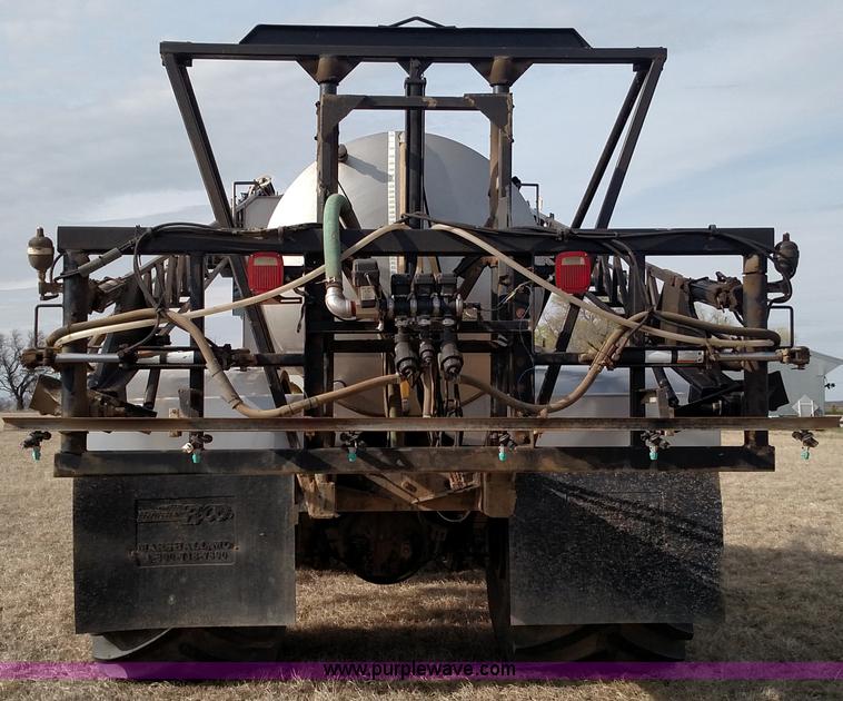 image for item L7467 1999 Sterling L8513 pre/post liquid fertilizer applicator sprayer