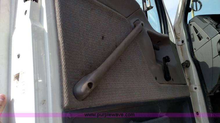 image for item L7467 1999 Sterling L8513 pre/post liquid fertilizer applicator sprayer