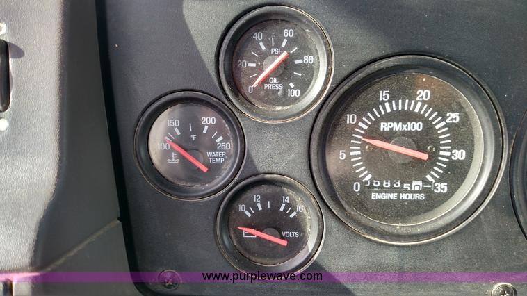 image for item L7467 1999 Sterling L8513 pre/post liquid fertilizer applicator sprayer