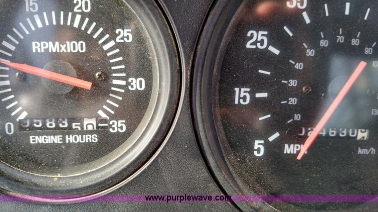 image for item L7467 1999 Sterling L8513 pre/post liquid fertilizer applicator sprayer