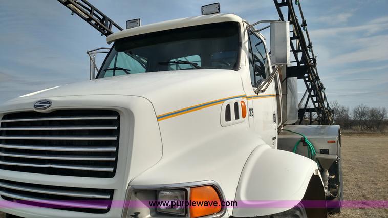image for item L7467 1999 Sterling L8513 pre/post liquid fertilizer applicator sprayer