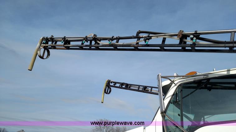 image for item L7467 1999 Sterling L8513 pre/post liquid fertilizer applicator sprayer