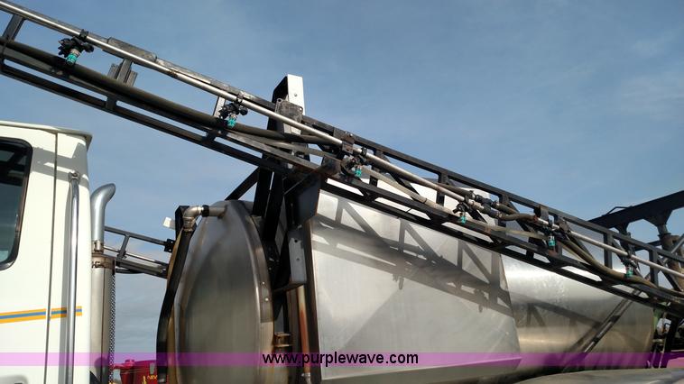 image for item L7467 1999 Sterling L8513 pre/post liquid fertilizer applicator sprayer