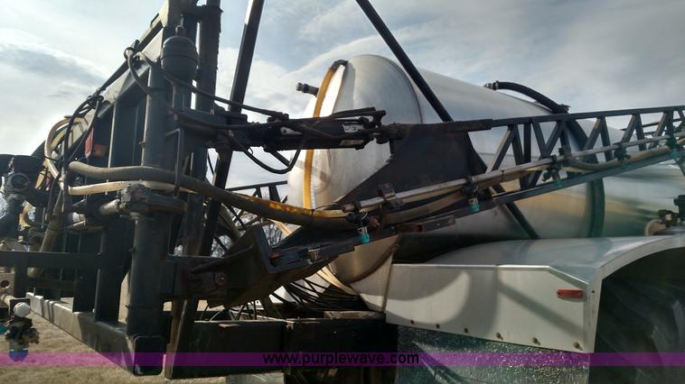 image for item L7467 1999 Sterling L8513 pre/post liquid fertilizer applicator sprayer