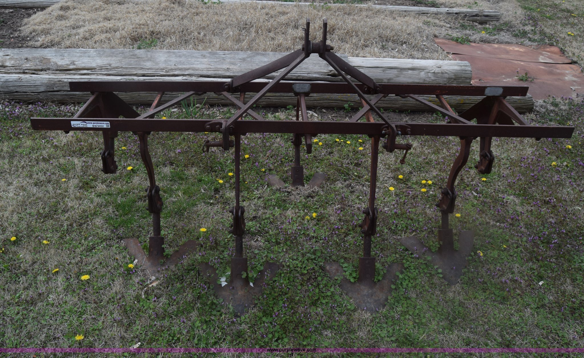 Pittsburgh cultivator in Inman, KS Item BW9452 sold Purple Wave