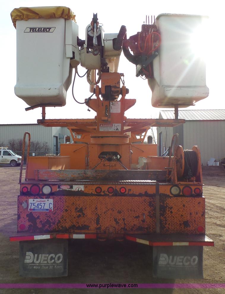 image for item AL9203 1989 Chevrolet Custom Deluxe C7D042 bucket truck