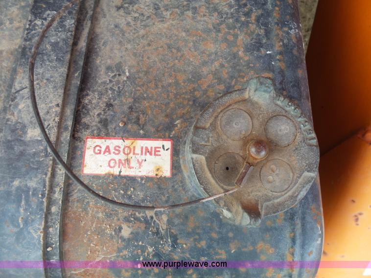 image for item AL9203 1989 Chevrolet Custom Deluxe C7D042 bucket truck