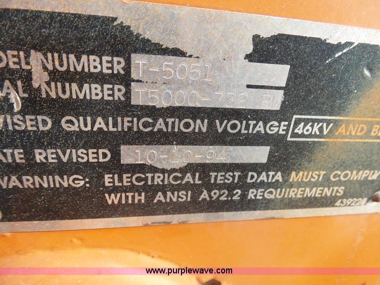 image for item AL9203 1989 Chevrolet Custom Deluxe C7D042 bucket truck