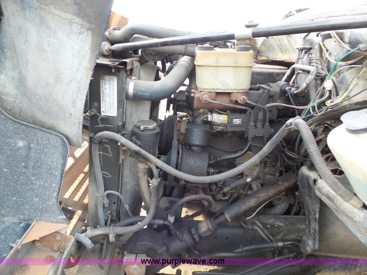 image for item AL9203 1989 Chevrolet Custom Deluxe C7D042 bucket truck