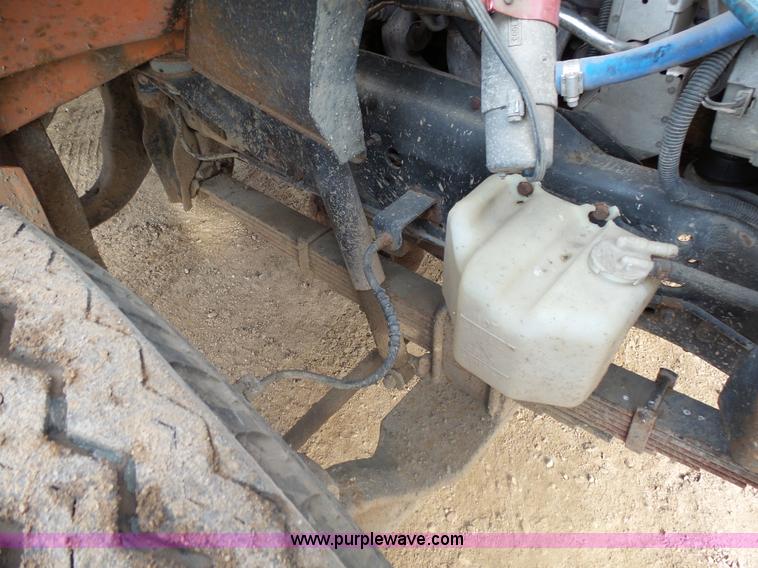 image for item AL9203 1989 Chevrolet Custom Deluxe C7D042 bucket truck