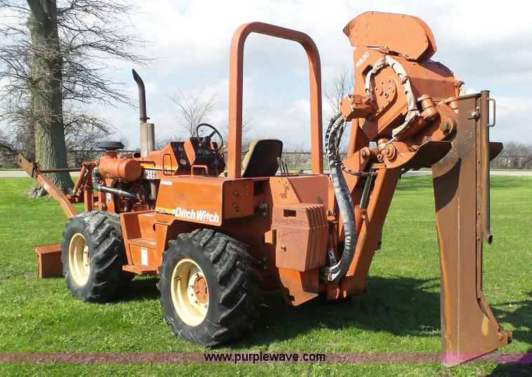 image for item AO9835 1996 Ditch Witch 8020 Turbo cable plow