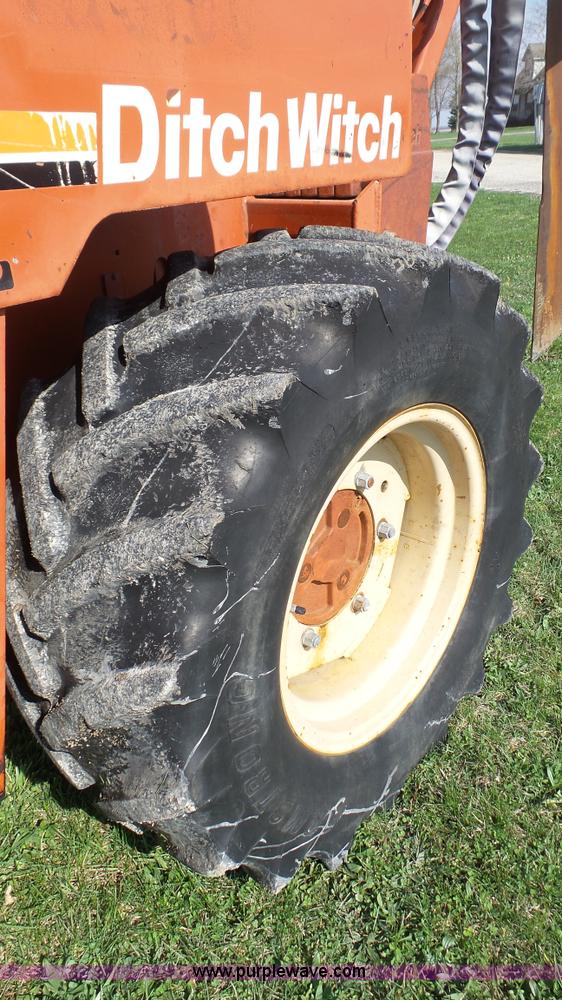 image for item AO9835 1996 Ditch Witch 8020 Turbo cable plow