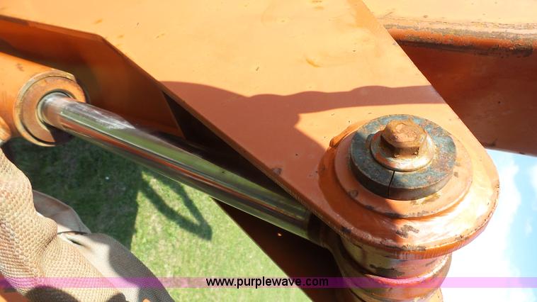 image for item AO9835 1996 Ditch Witch 8020 Turbo cable plow