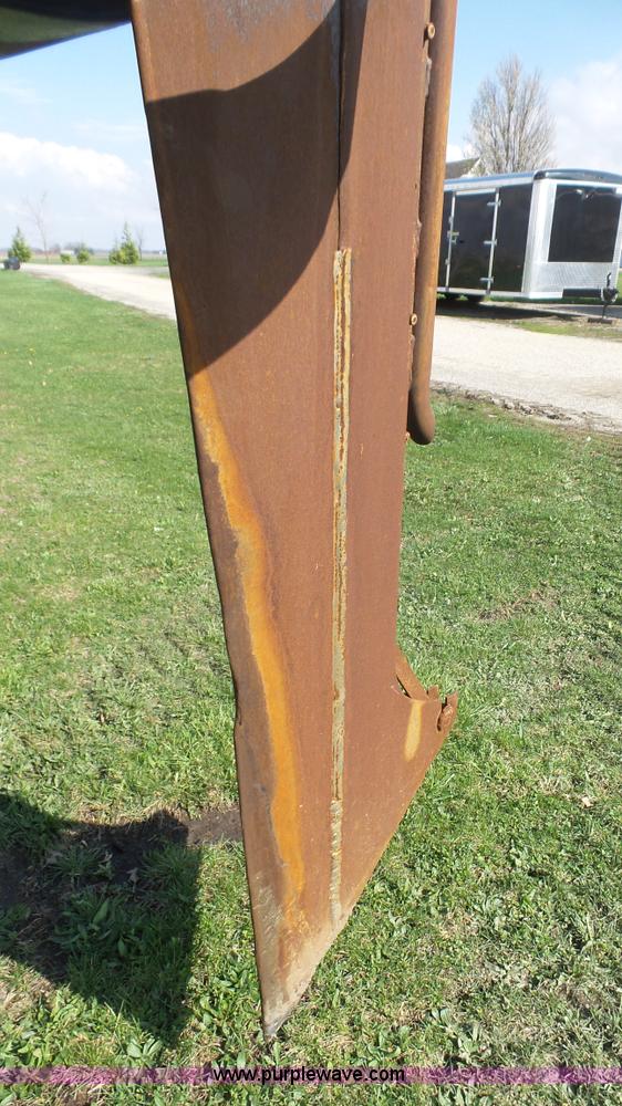 image for item AO9835 1996 Ditch Witch 8020 Turbo cable plow