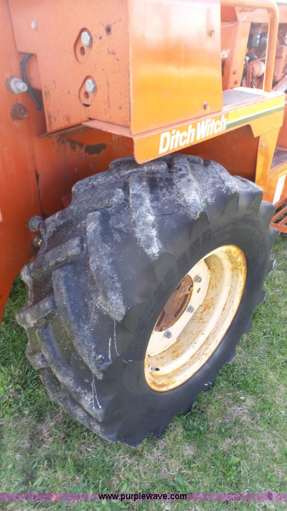 image for item AO9835 1996 Ditch Witch 8020 Turbo cable plow