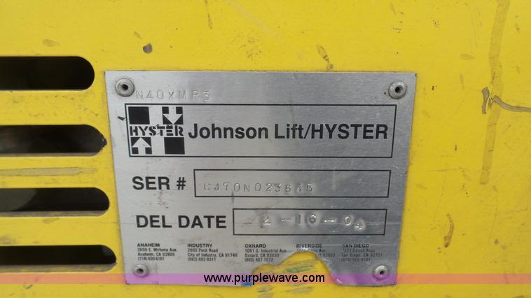 image for item AO9836 2004 Hyster N40XMR3 forklift