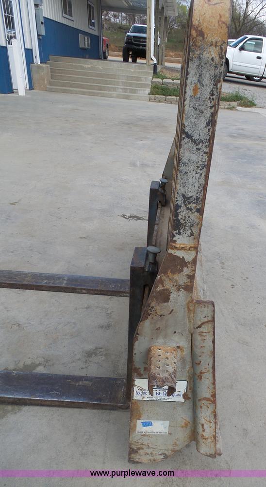 image for item BE9800 MDS skid steer pallet forks