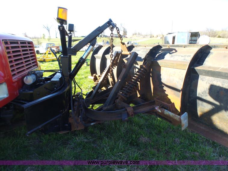 image for item BG9074 1996 International 4700 dump truck