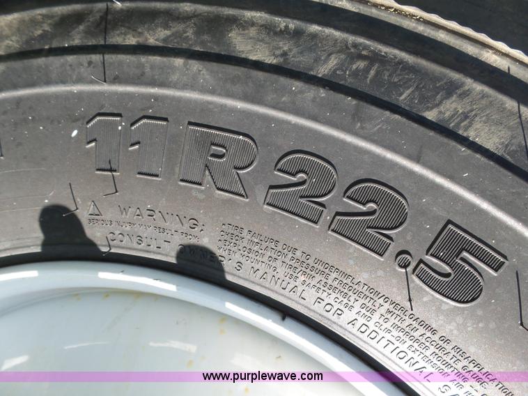 image for item BG9074 1996 International 4700 dump truck