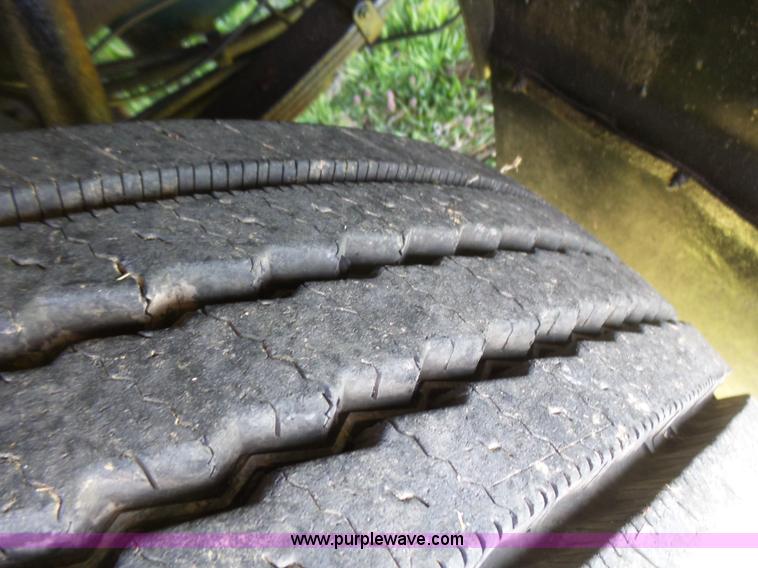 image for item BG9074 1996 International 4700 dump truck