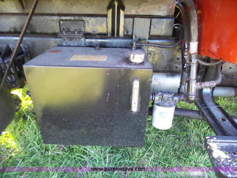 image for item BG9074 1996 International 4700 dump truck