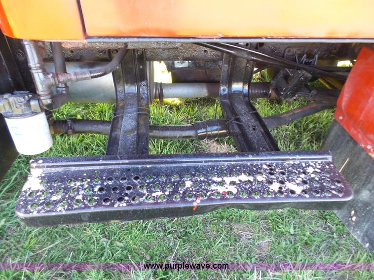 image for item BG9074 1996 International 4700 dump truck