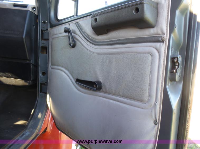 image for item BG9074 1996 International 4700 dump truck