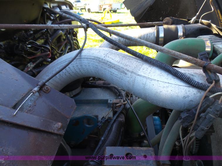 image for item BG9074 1996 International 4700 dump truck