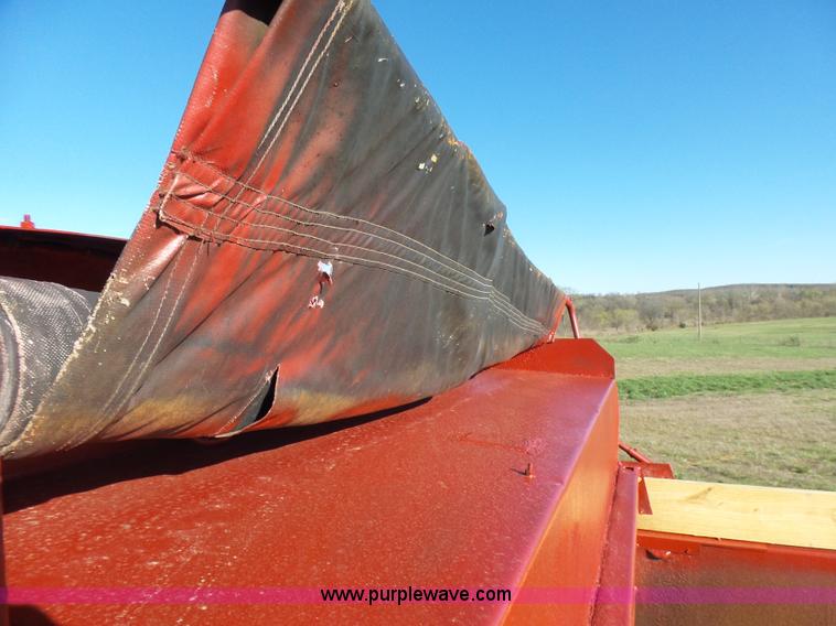 image for item BG9074 1996 International 4700 dump truck