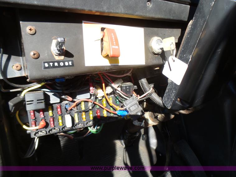 image for item BG9074 1996 International 4700 dump truck