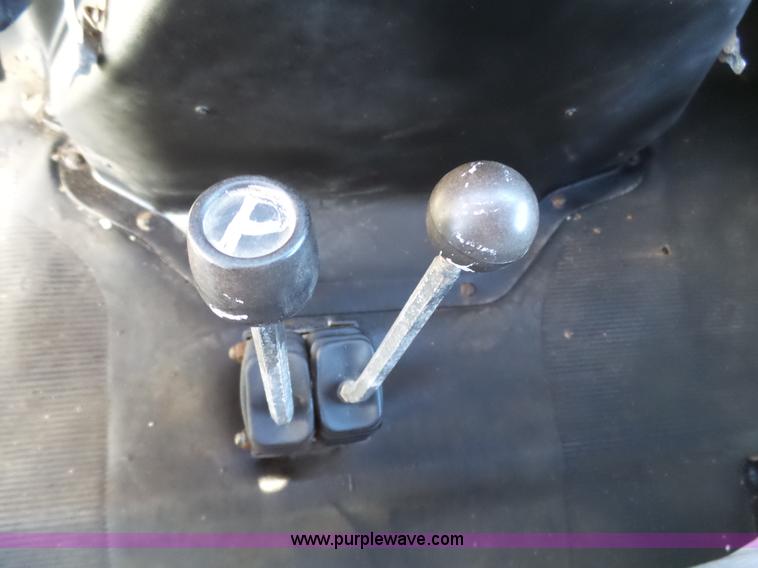 image for item BG9074 1996 International 4700 dump truck