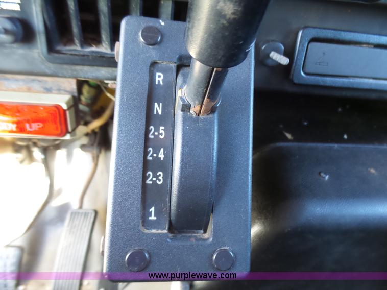 image for item BG9074 1996 International 4700 dump truck