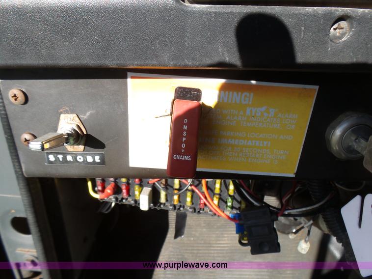 image for item BG9074 1996 International 4700 dump truck