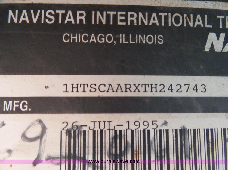 image for item BG9074 1996 International 4700 dump truck