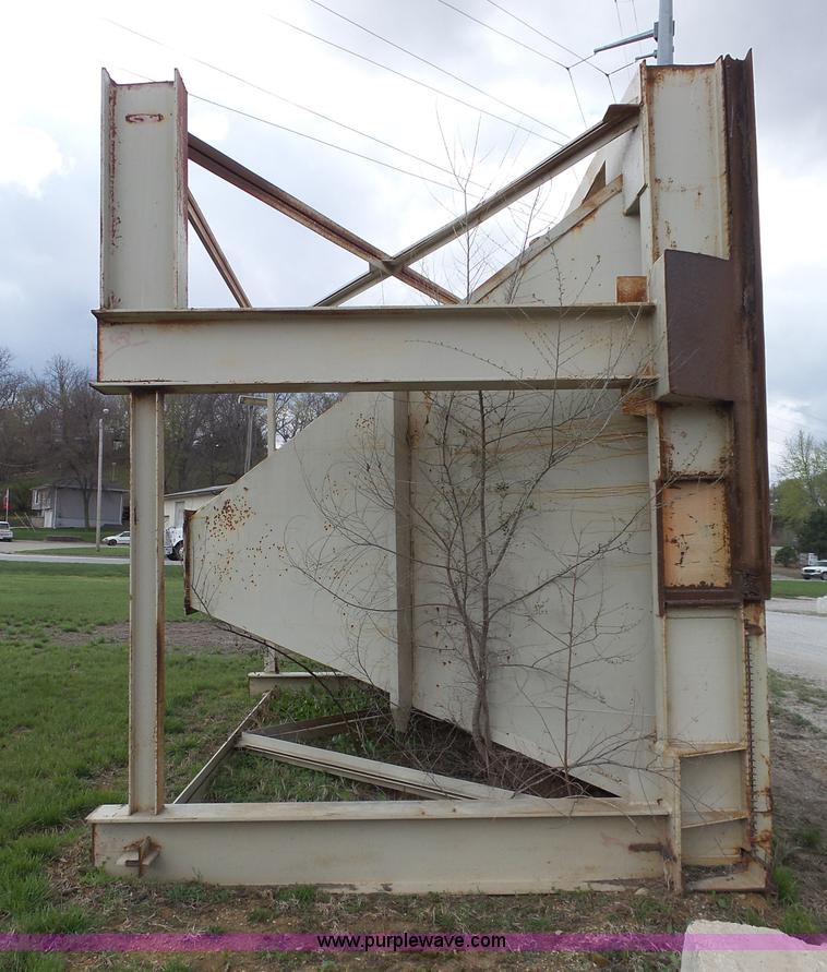 image for item BN9639 Hopper