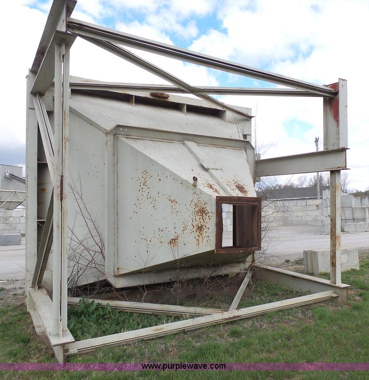 image for item BN9639 Hopper