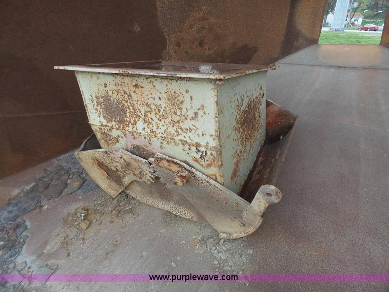 image for item BN9639 Hopper