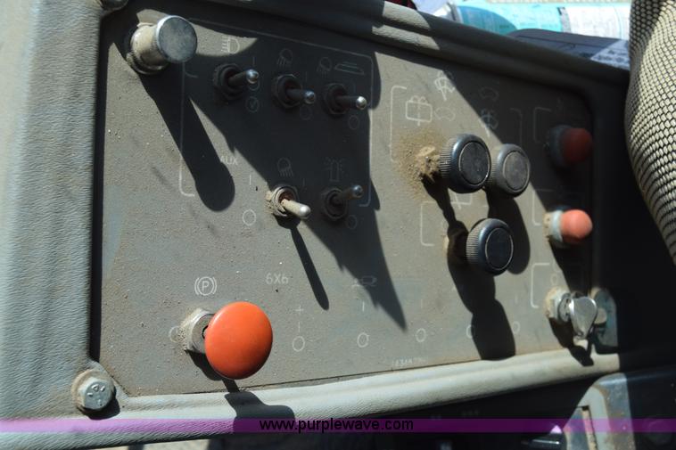 image for item BX9709 2002 Galion 850C motor grader