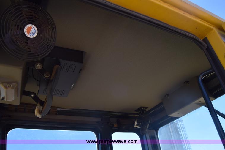 image for item BX9709 2002 Galion 850C motor grader