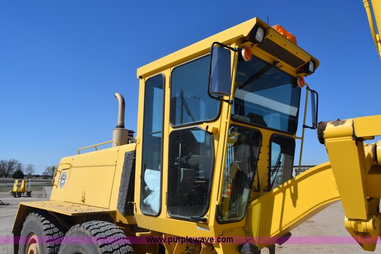 image for item BX9709 2002 Galion 850C motor grader