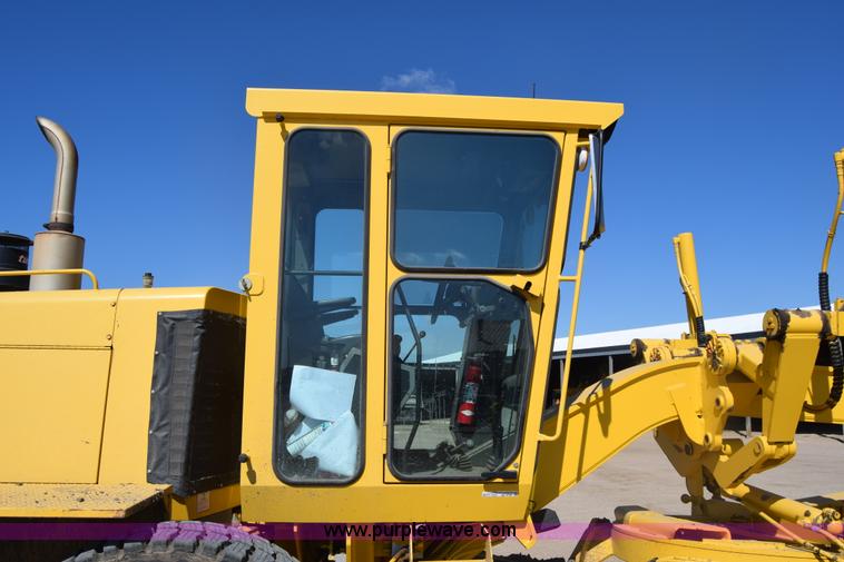 image for item BX9709 2002 Galion 850C motor grader