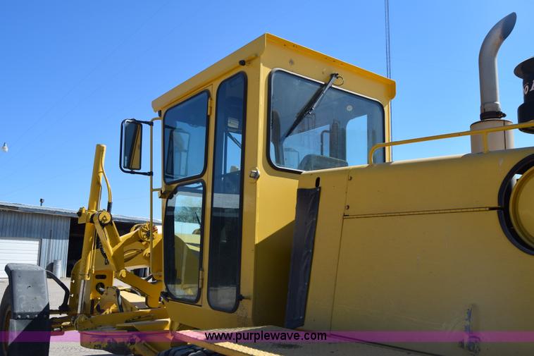 image for item BX9709 2002 Galion 850C motor grader