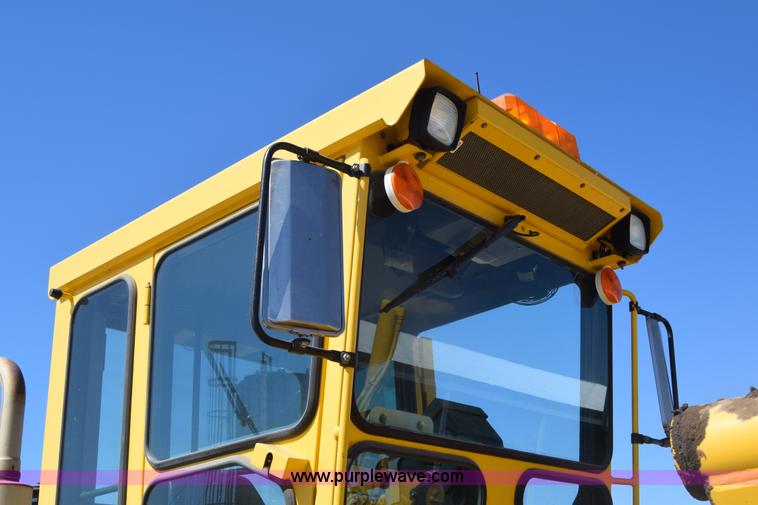 image for item BX9709 2002 Galion 850C motor grader