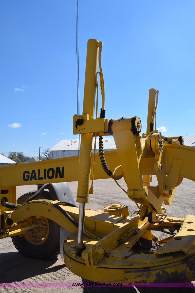 image for item BX9709 2002 Galion 850C motor grader