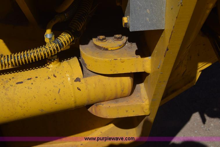 image for item BX9709 2002 Galion 850C motor grader